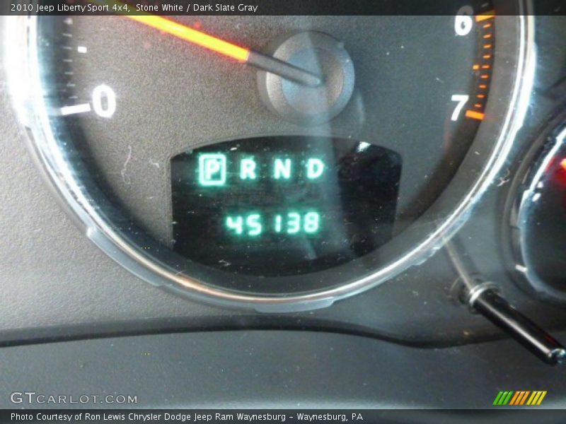 Stone White / Dark Slate Gray 2010 Jeep Liberty Sport 4x4