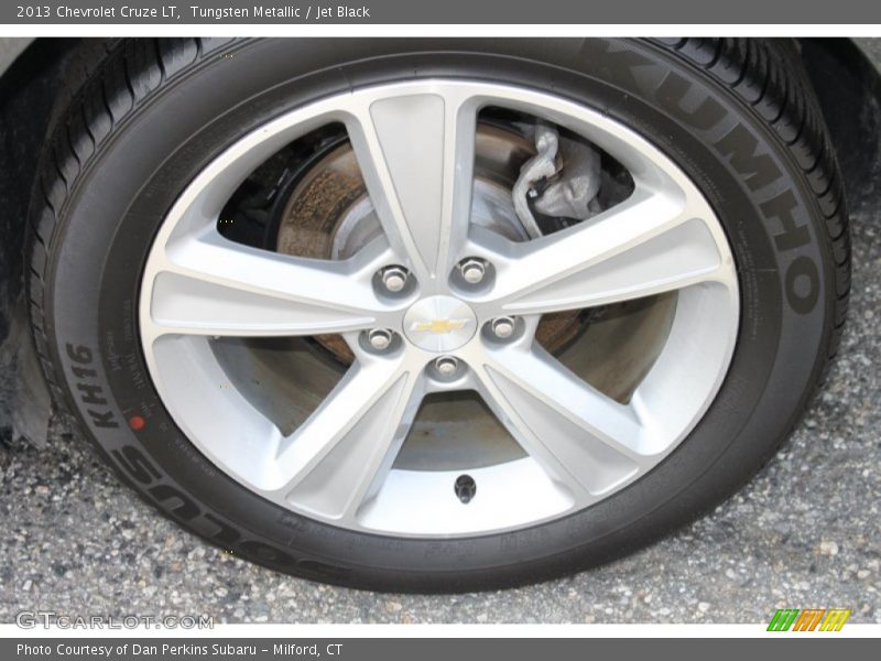 Tungsten Metallic / Jet Black 2013 Chevrolet Cruze LT