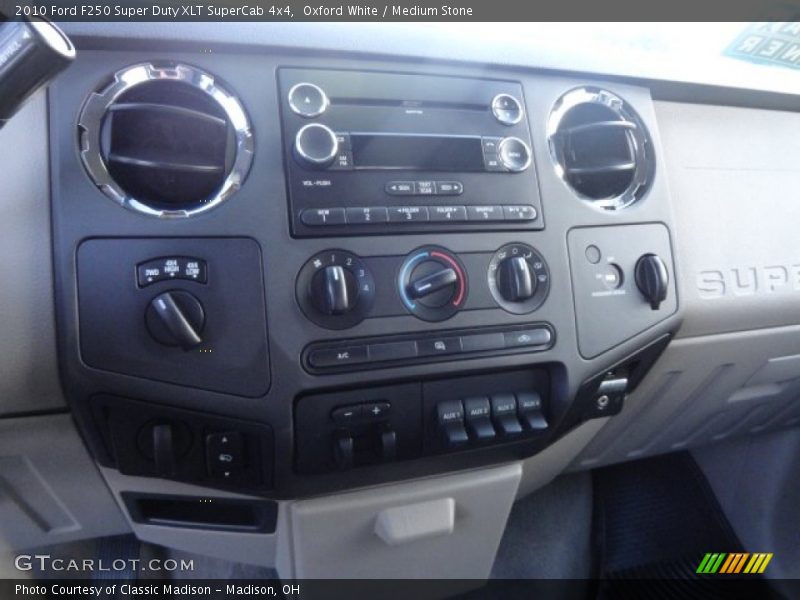 Oxford White / Medium Stone 2010 Ford F250 Super Duty XLT SuperCab 4x4