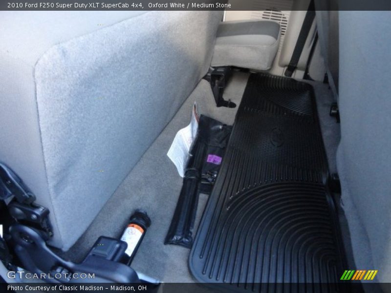 Oxford White / Medium Stone 2010 Ford F250 Super Duty XLT SuperCab 4x4