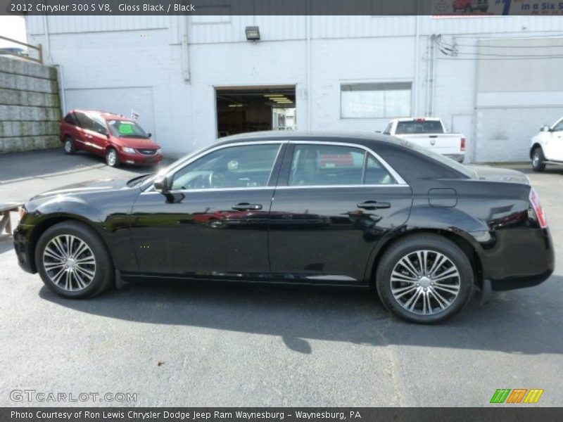  2012 300 S V8 Gloss Black