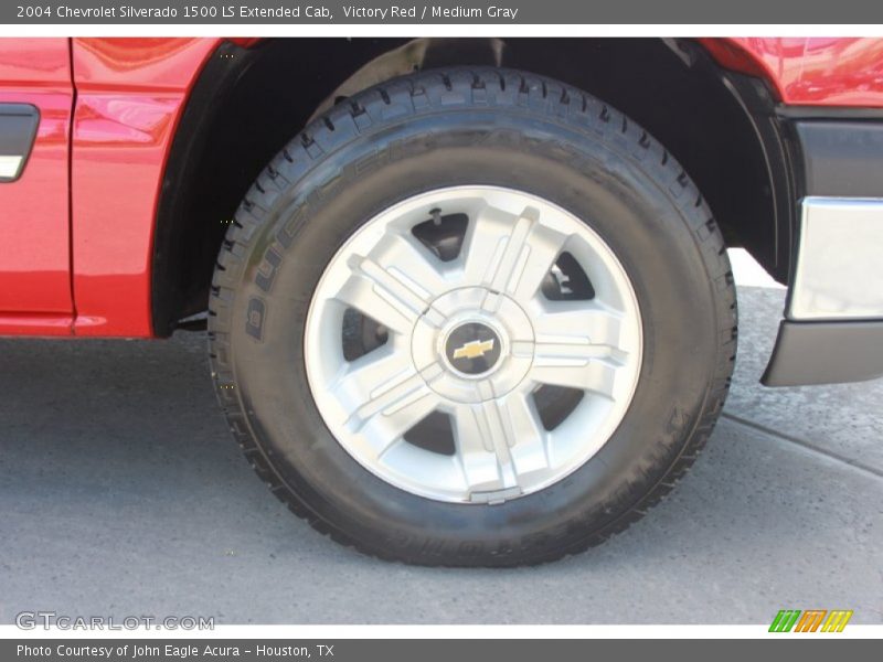 Victory Red / Medium Gray 2004 Chevrolet Silverado 1500 LS Extended Cab