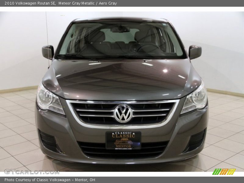 Meteor Gray Metallic / Aero Gray 2010 Volkswagen Routan SE