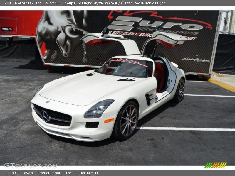 designo Mystic White II / Classic Red/Black designo 2013 Mercedes-Benz SLS AMG GT Coupe