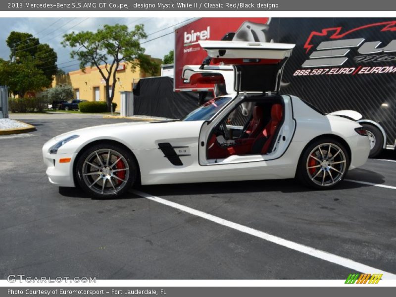 designo Mystic White II / Classic Red/Black designo 2013 Mercedes-Benz SLS AMG GT Coupe