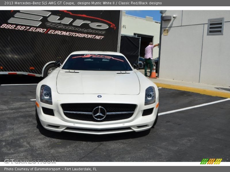 designo Mystic White II / Classic Red/Black designo 2013 Mercedes-Benz SLS AMG GT Coupe