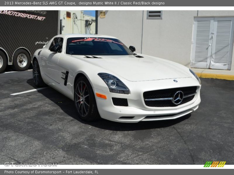 designo Mystic White II / Classic Red/Black designo 2013 Mercedes-Benz SLS AMG GT Coupe