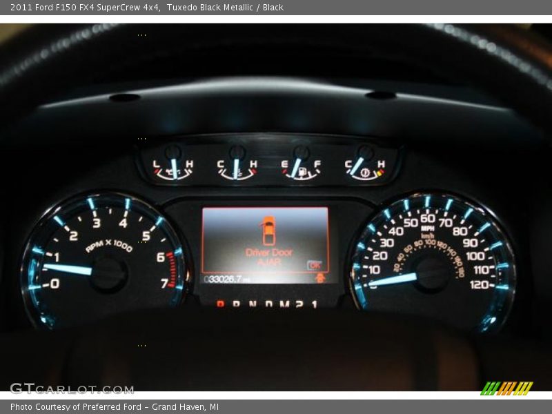 Tuxedo Black Metallic / Black 2011 Ford F150 FX4 SuperCrew 4x4