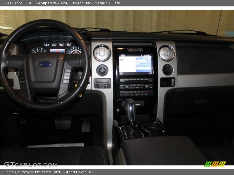 Tuxedo Black Metallic / Black 2011 Ford F150 FX4 SuperCrew 4x4