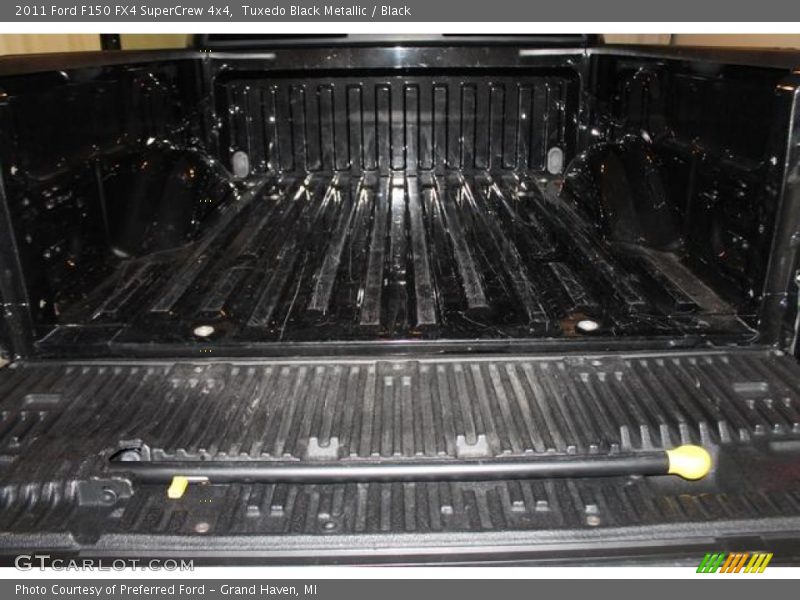 Tuxedo Black Metallic / Black 2011 Ford F150 FX4 SuperCrew 4x4