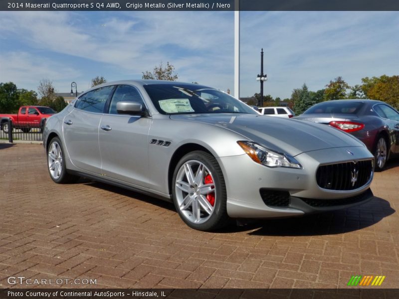 Front 3/4 View of 2014 Quattroporte S Q4 AWD