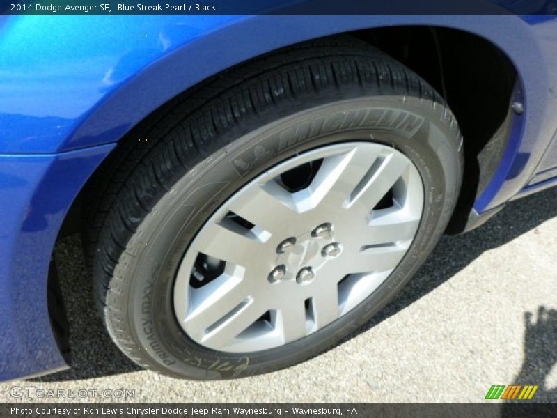 Blue Streak Pearl / Black 2014 Dodge Avenger SE