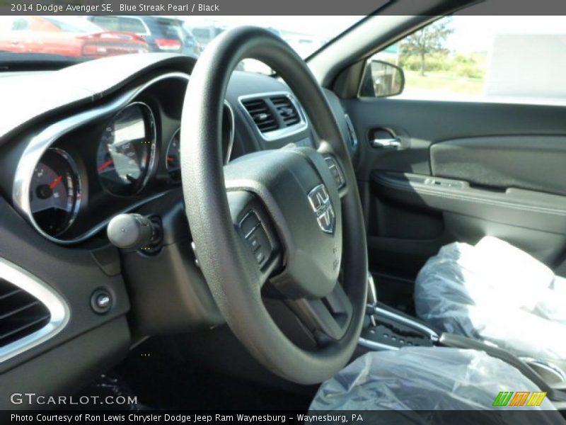 Blue Streak Pearl / Black 2014 Dodge Avenger SE