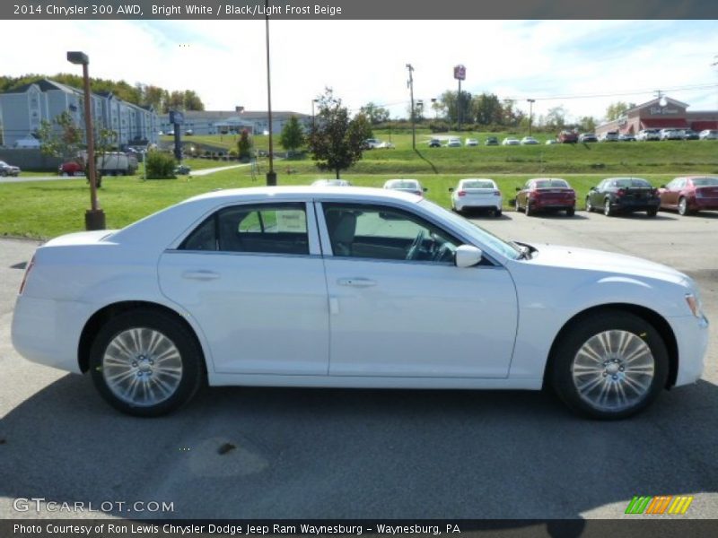 Bright White / Black/Light Frost Beige 2014 Chrysler 300 AWD