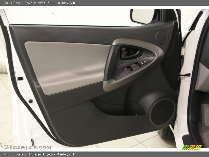 Super White / Ash 2011 Toyota RAV4 I4 4WD