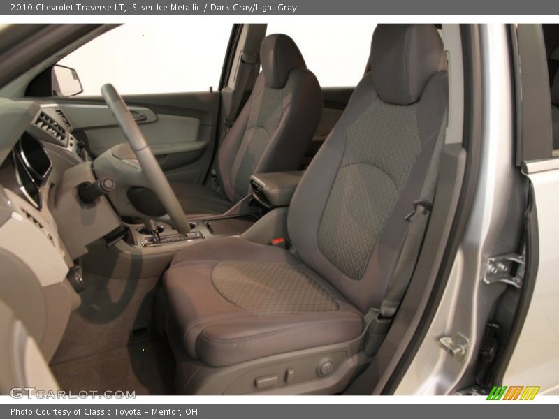 Silver Ice Metallic / Dark Gray/Light Gray 2010 Chevrolet Traverse LT