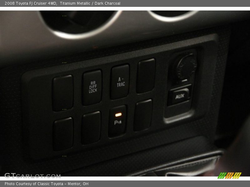 Titanium Metallic / Dark Charcoal 2008 Toyota FJ Cruiser 4WD
