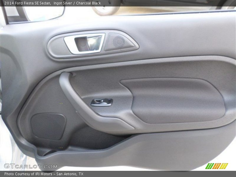 Ingot Silver / Charcoal Black 2014 Ford Fiesta SE Sedan