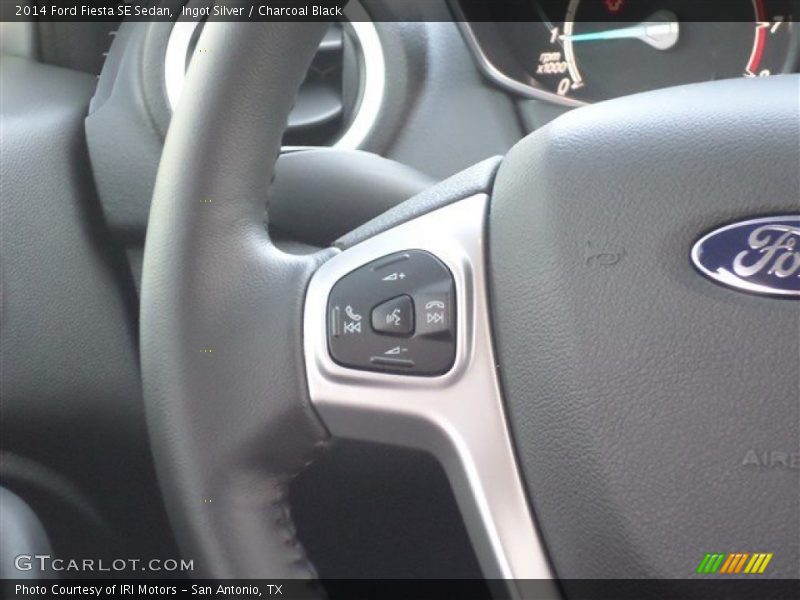 Ingot Silver / Charcoal Black 2014 Ford Fiesta SE Sedan