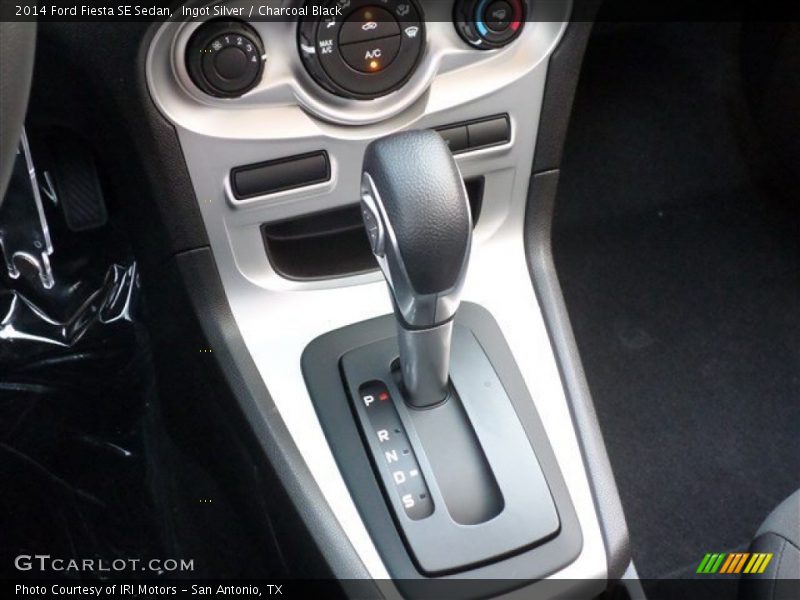 Ingot Silver / Charcoal Black 2014 Ford Fiesta SE Sedan