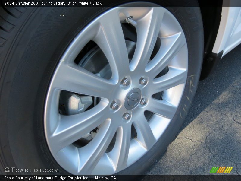 Bright White / Black 2014 Chrysler 200 Touring Sedan
