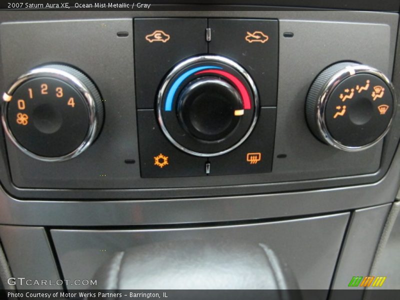 Ocean Mist Metallic / Gray 2007 Saturn Aura XE
