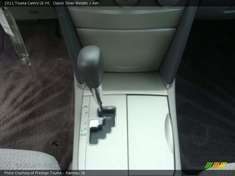 Classic Silver Metallic / Ash 2011 Toyota Camry LE V6