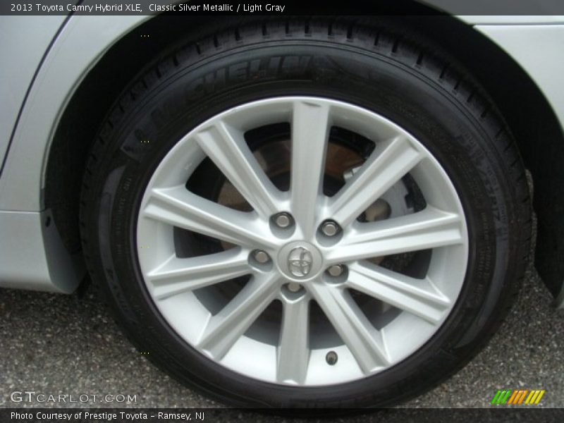 Classic Silver Metallic / Light Gray 2013 Toyota Camry Hybrid XLE