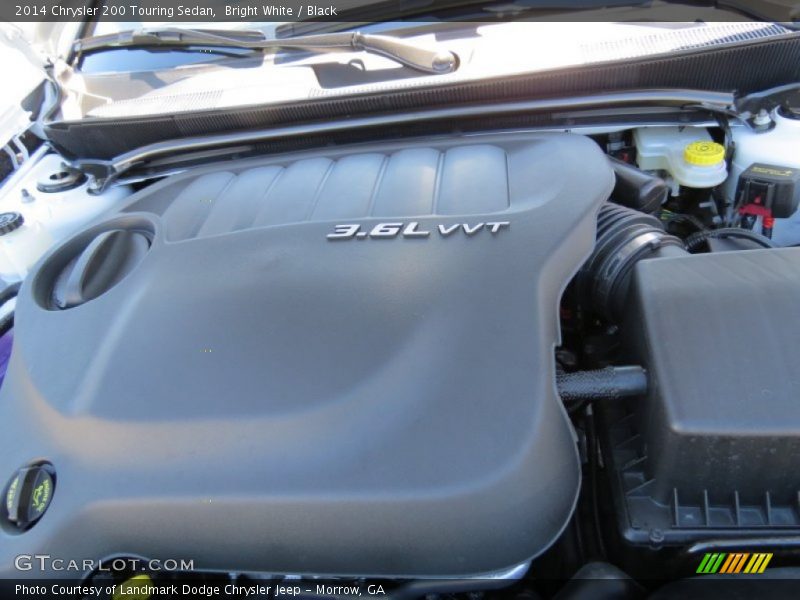 Bright White / Black 2014 Chrysler 200 Touring Sedan