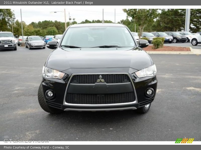 Labrador Black Pearl / Beige 2011 Mitsubishi Outlander XLS