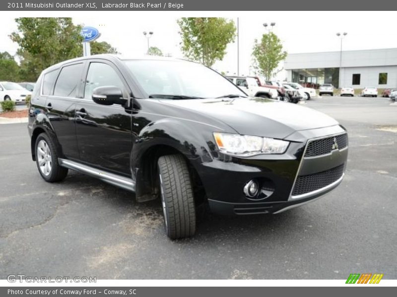Labrador Black Pearl / Beige 2011 Mitsubishi Outlander XLS
