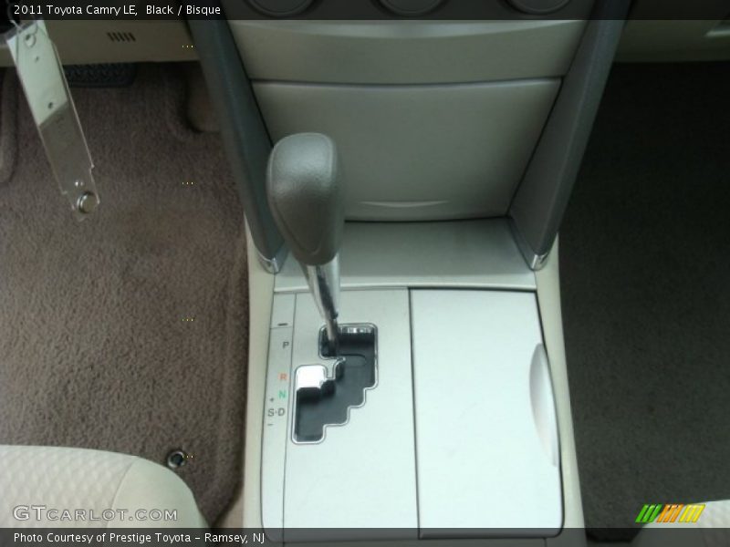 Black / Bisque 2011 Toyota Camry LE