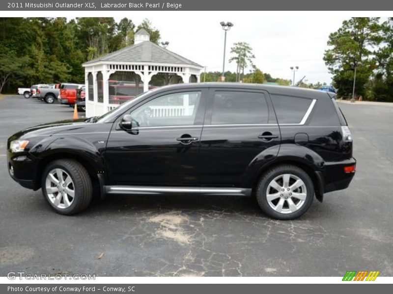 Labrador Black Pearl / Beige 2011 Mitsubishi Outlander XLS