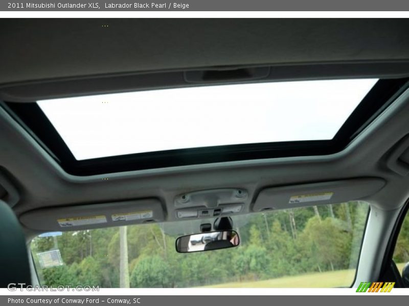 Labrador Black Pearl / Beige 2011 Mitsubishi Outlander XLS