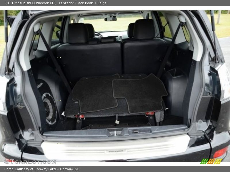Labrador Black Pearl / Beige 2011 Mitsubishi Outlander XLS