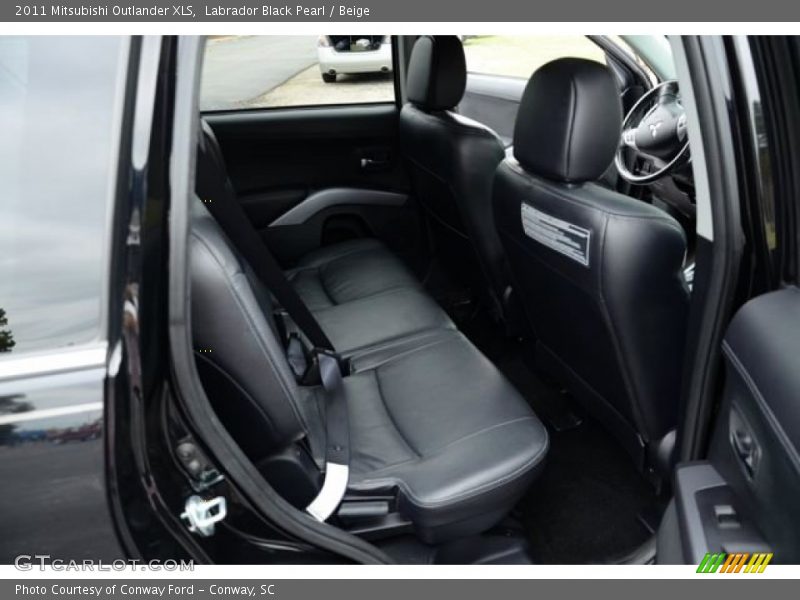 Labrador Black Pearl / Beige 2011 Mitsubishi Outlander XLS