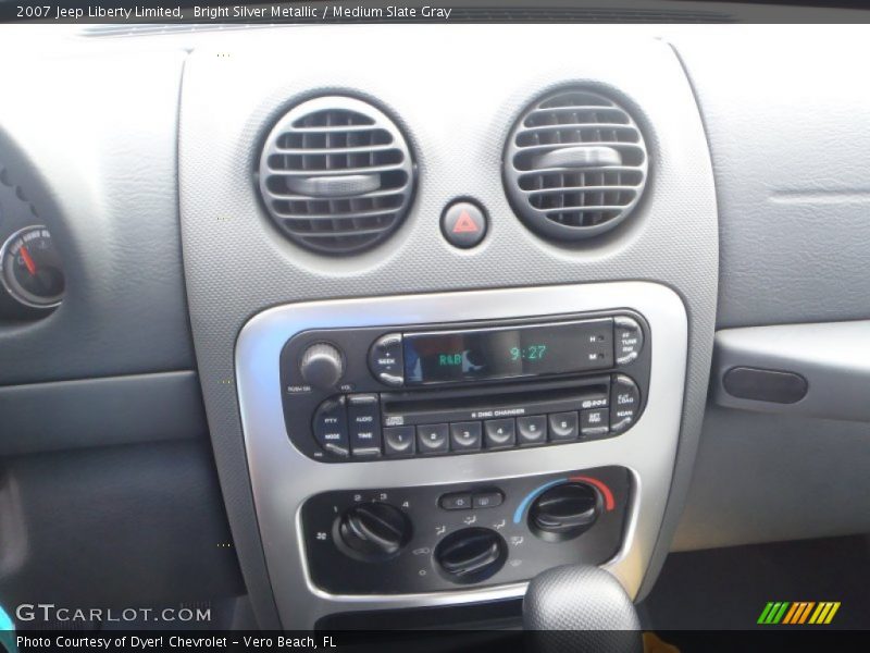 Bright Silver Metallic / Medium Slate Gray 2007 Jeep Liberty Limited