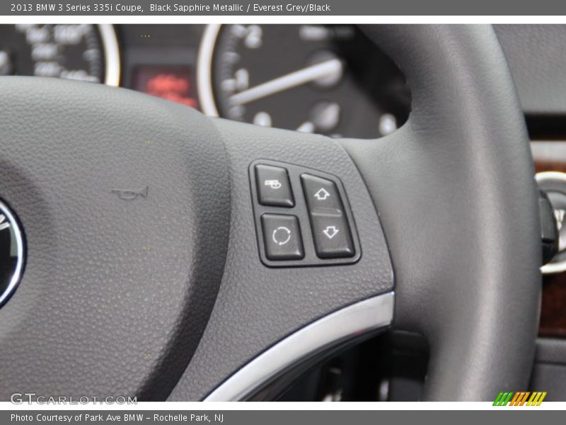 Controls of 2013 3 Series 335i Coupe