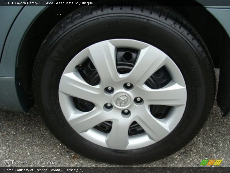 Aloe Green Metallic / Bisque 2011 Toyota Camry LE