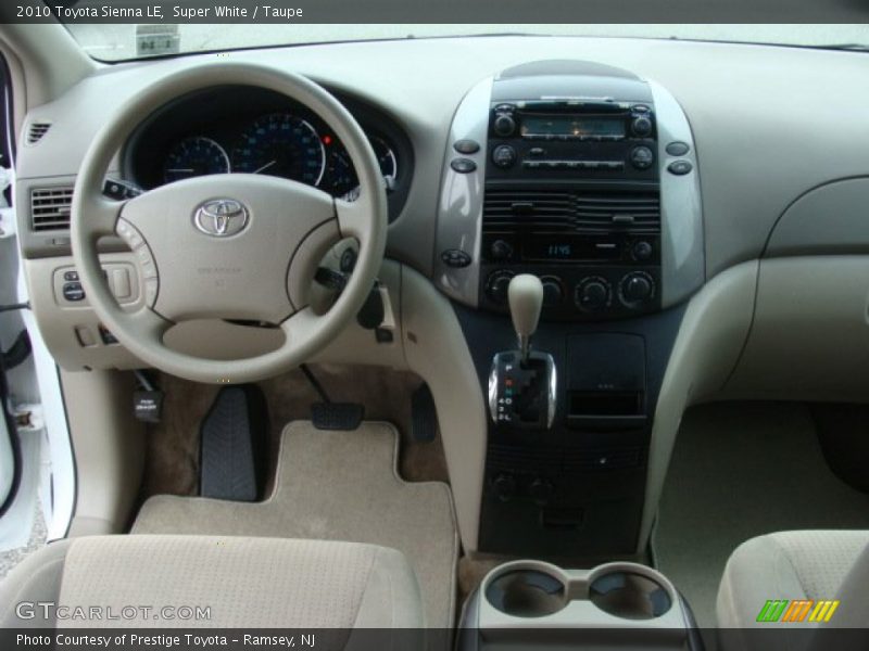 Super White / Taupe 2010 Toyota Sienna LE