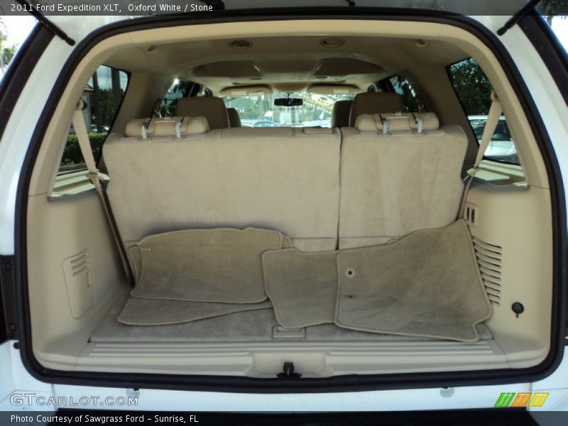 Oxford White / Stone 2011 Ford Expedition XLT