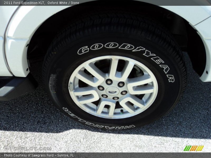 Oxford White / Stone 2011 Ford Expedition XLT