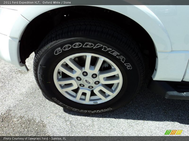 Oxford White / Stone 2011 Ford Expedition XLT