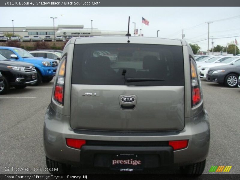 Shadow Black / Black Soul Logo Cloth 2011 Kia Soul +