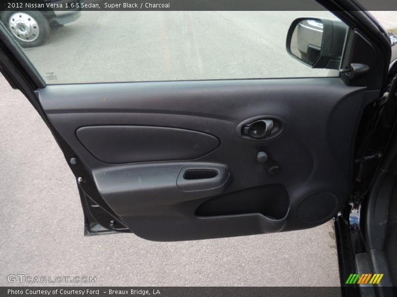 Super Black / Charcoal 2012 Nissan Versa 1.6 S Sedan