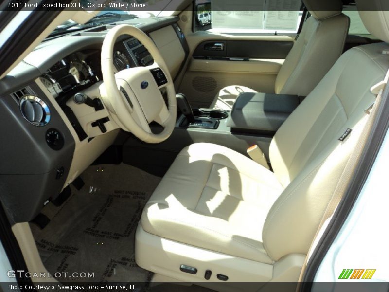 Oxford White / Stone 2011 Ford Expedition XLT