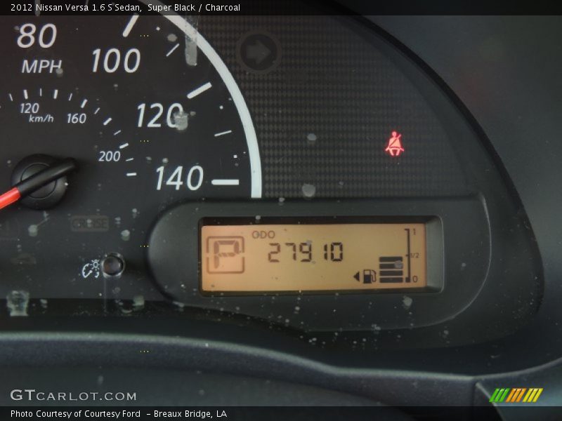 Super Black / Charcoal 2012 Nissan Versa 1.6 S Sedan
