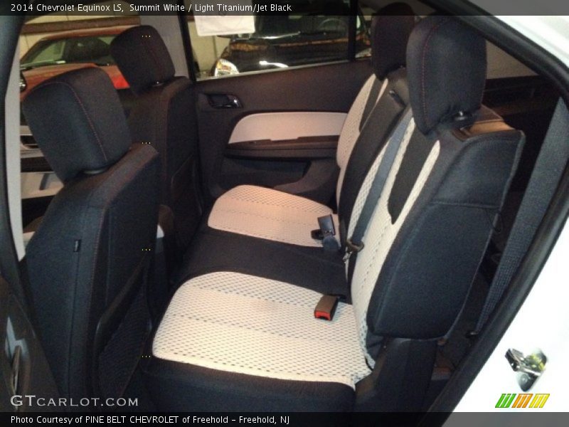 Summit White / Light Titanium/Jet Black 2014 Chevrolet Equinox LS