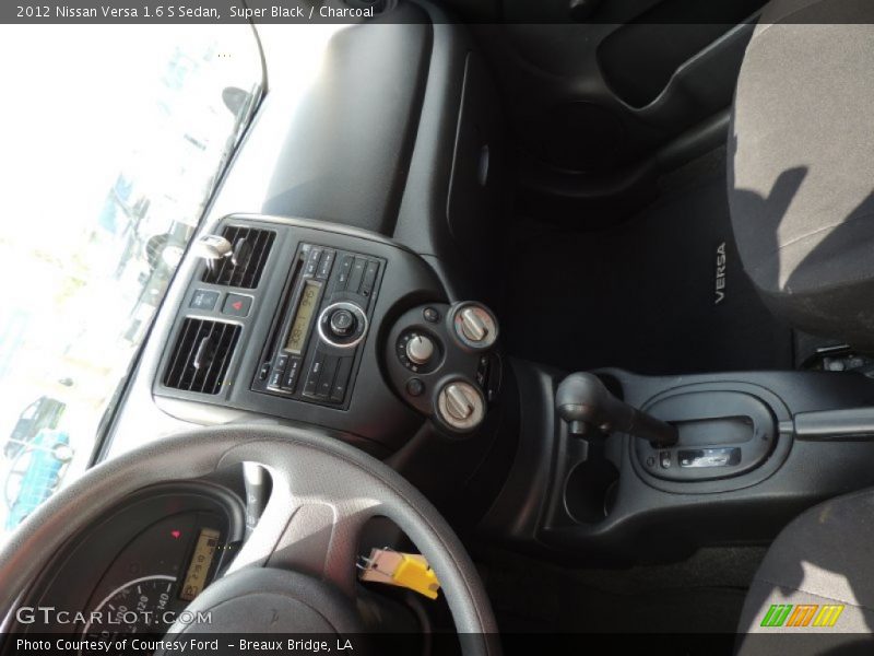Super Black / Charcoal 2012 Nissan Versa 1.6 S Sedan