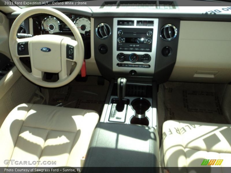 Oxford White / Stone 2011 Ford Expedition XLT
